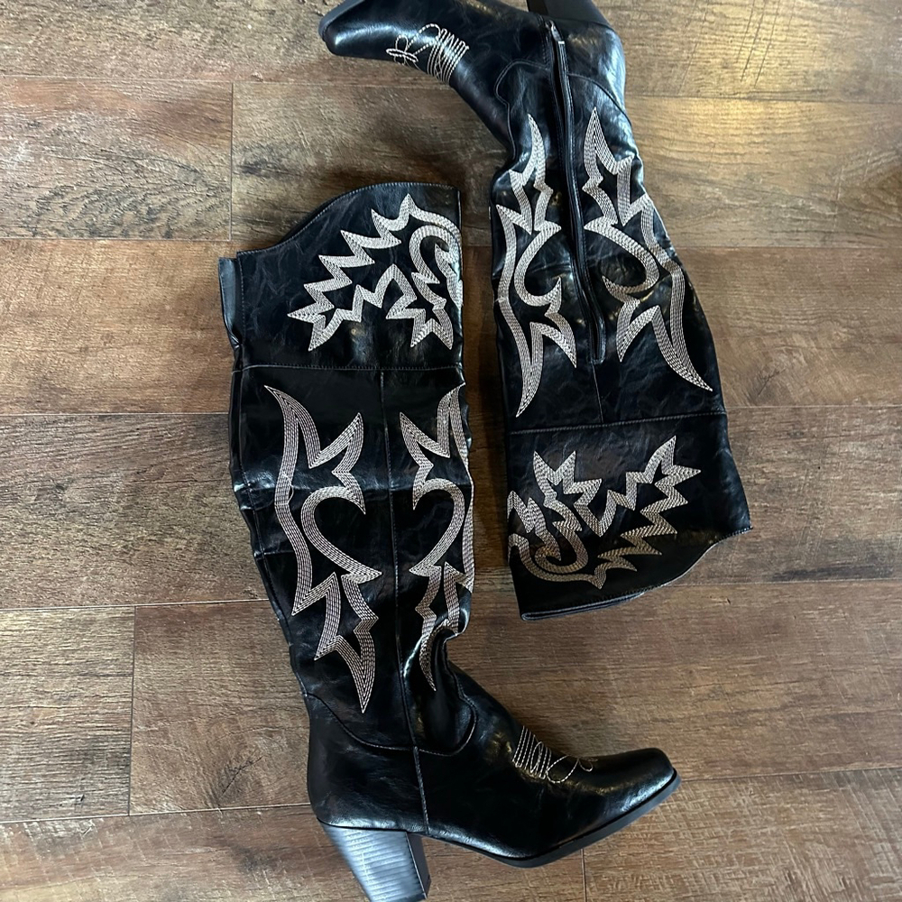 Women's Black Silver Embroidered Heeled Boots Size 10